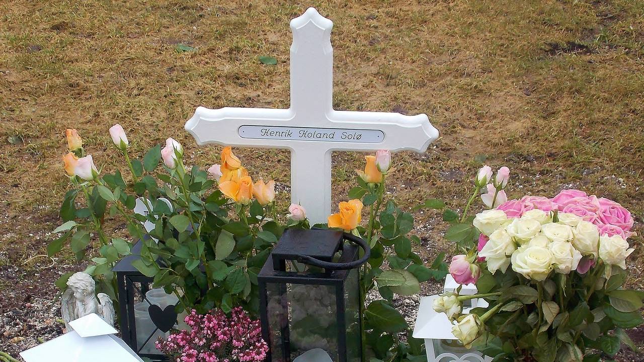 Graven til Henrik Holand Solø