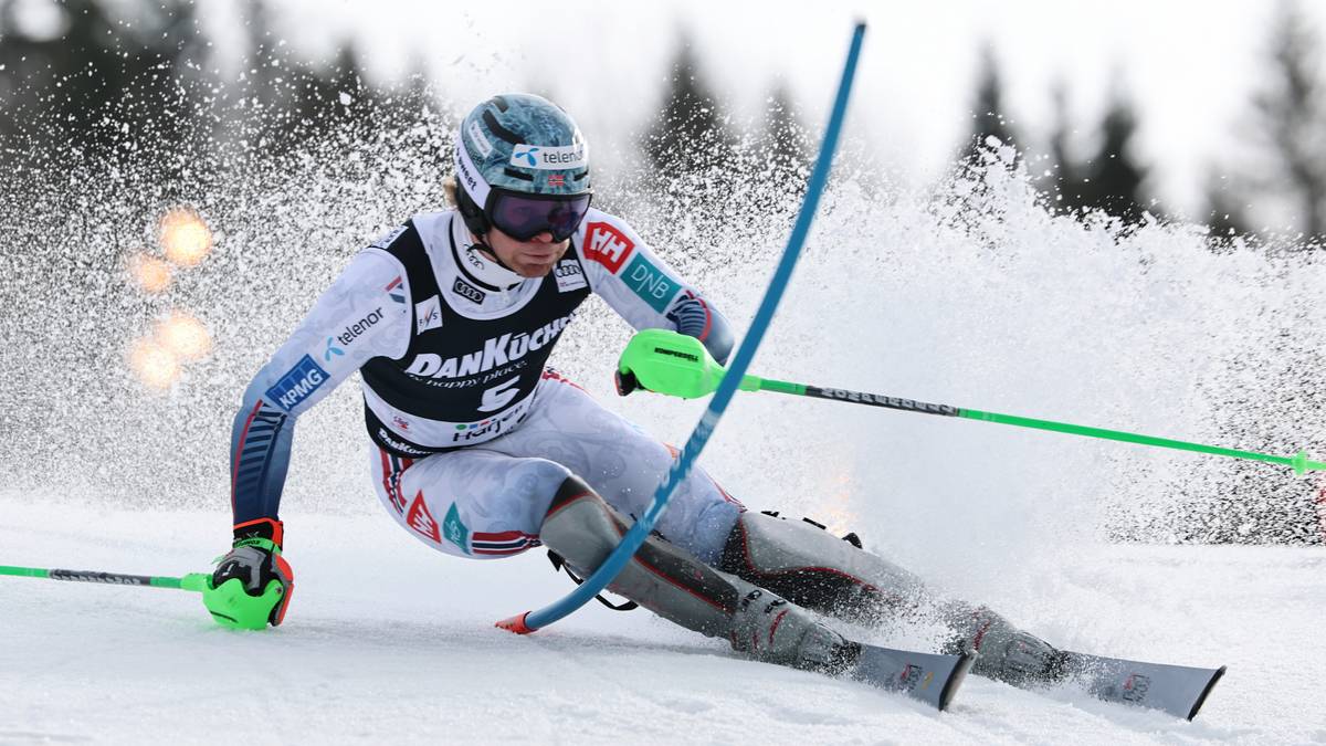 Haugan leder knepent i NM