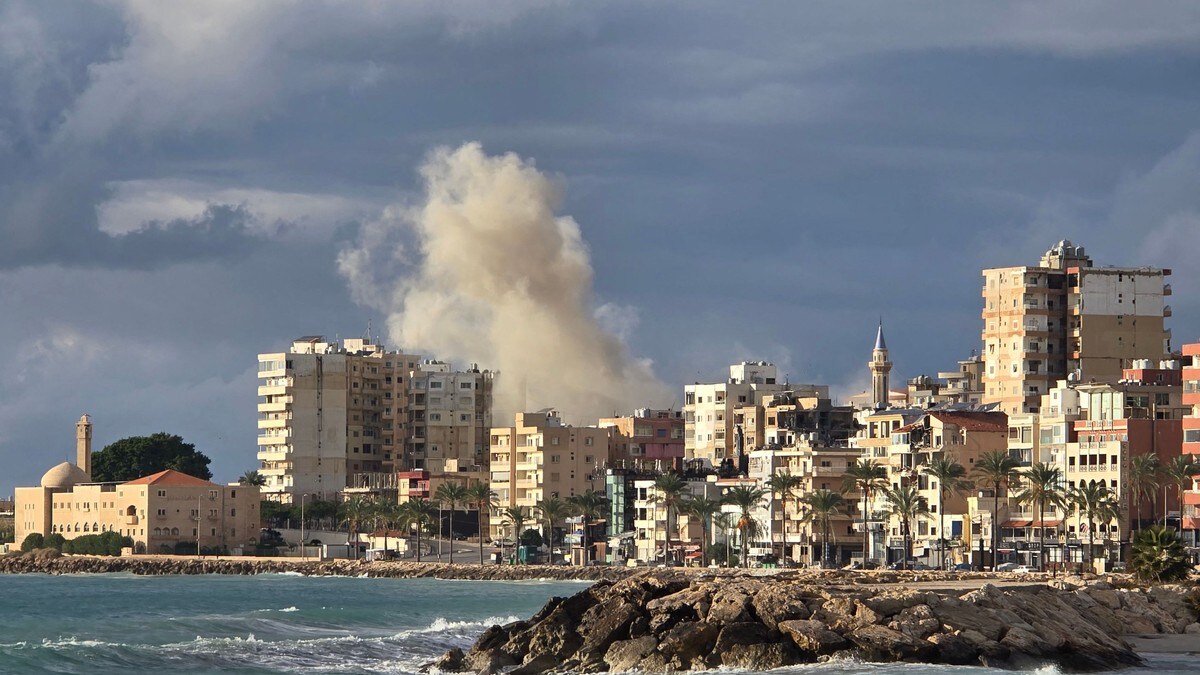 Israelsk ambassadør: Går mot våpenhvile i krigen mellom Israel og Hizbollah