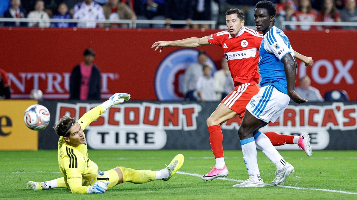 Lewandowski med dobbel i debuten