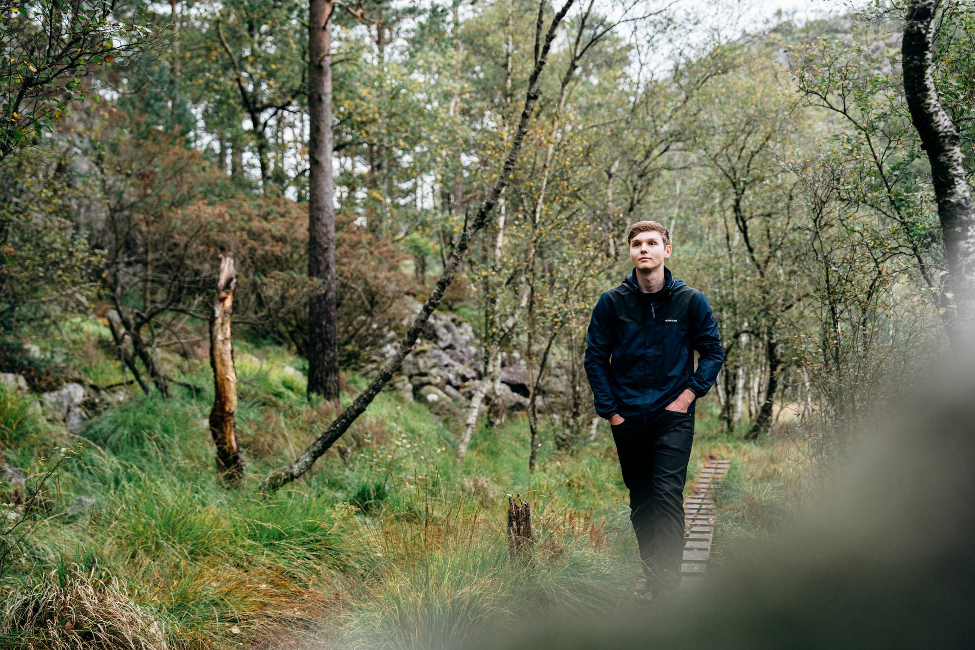 20 år gamle Vegard Nygård har kuttet skjermtiden drastisk - nå oppfordrer han andre unge til å gjøre det samme