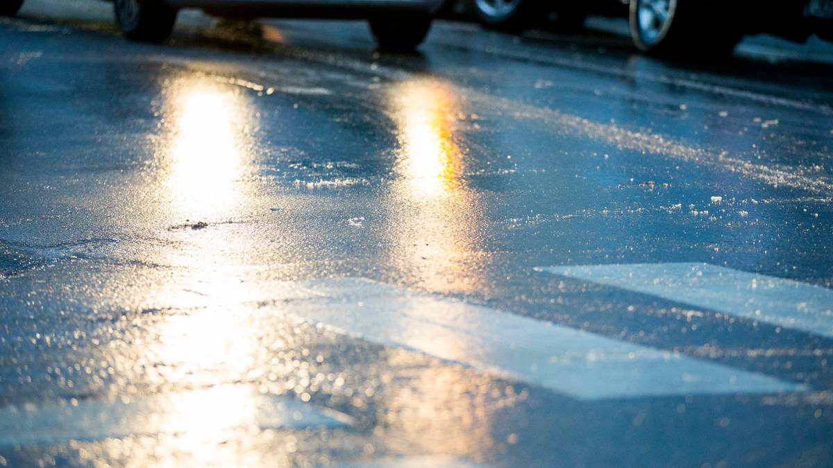 Svært glatte veier i Agder