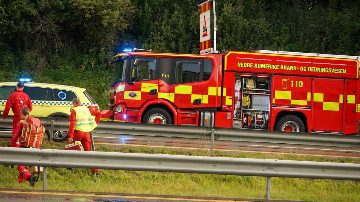 Bilbrann i Lørenskog: Person kritisk skadet