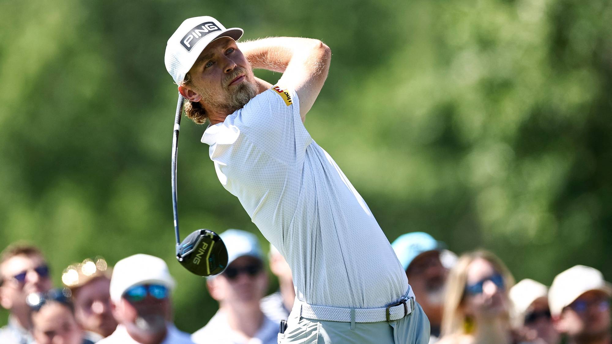 Kristoffer Reitan slår et golfslag