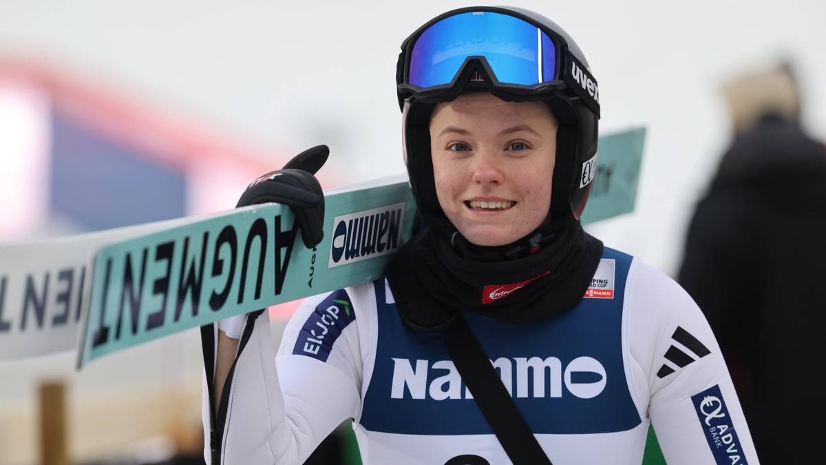 Eirin Maria Kvandal på pallen i storbakkerennet i Falun