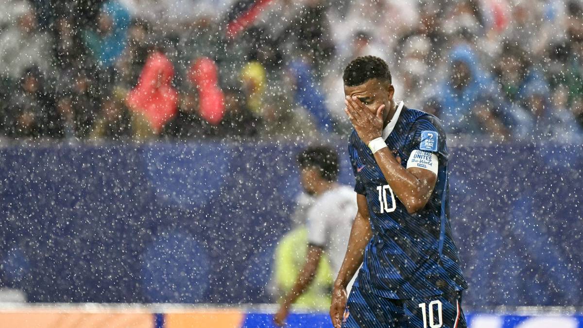 Lyn-nedslag skapte VM-drama i natt: Mbappés rekordjakt utsatt i to timer