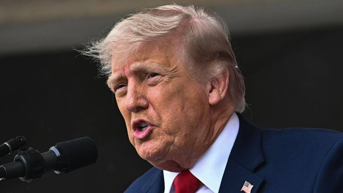 Trump foreslår to løsninger for Irans uran