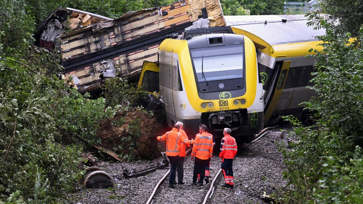 Tysk politi: Jordskred årsak til togavsporing