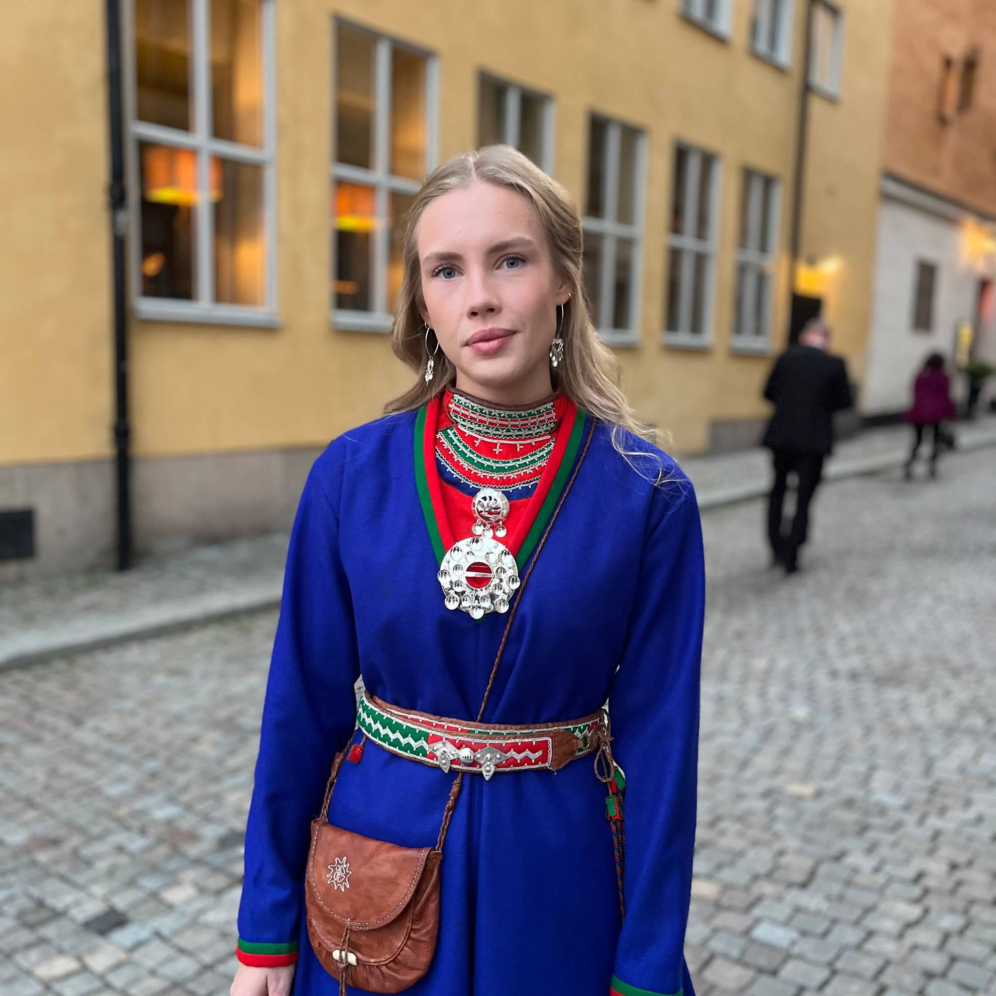Evelina Solsten i kofte