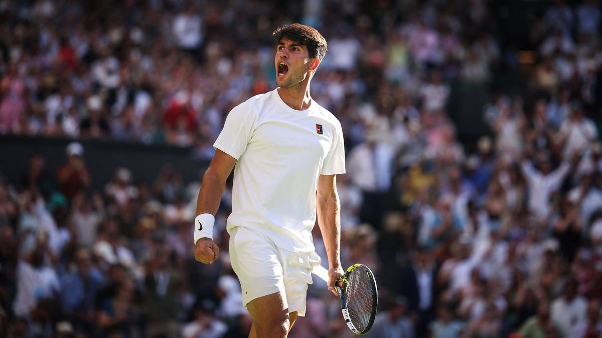 Alcaraz avanserte i Wimbledon-thriller – kan gjøre spesielt hattrick