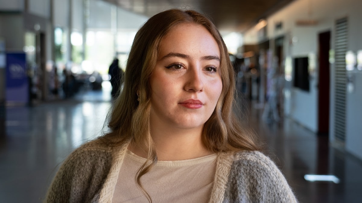 Etterlyser KI-retningslinjer: Minister enig, studenter bekymret