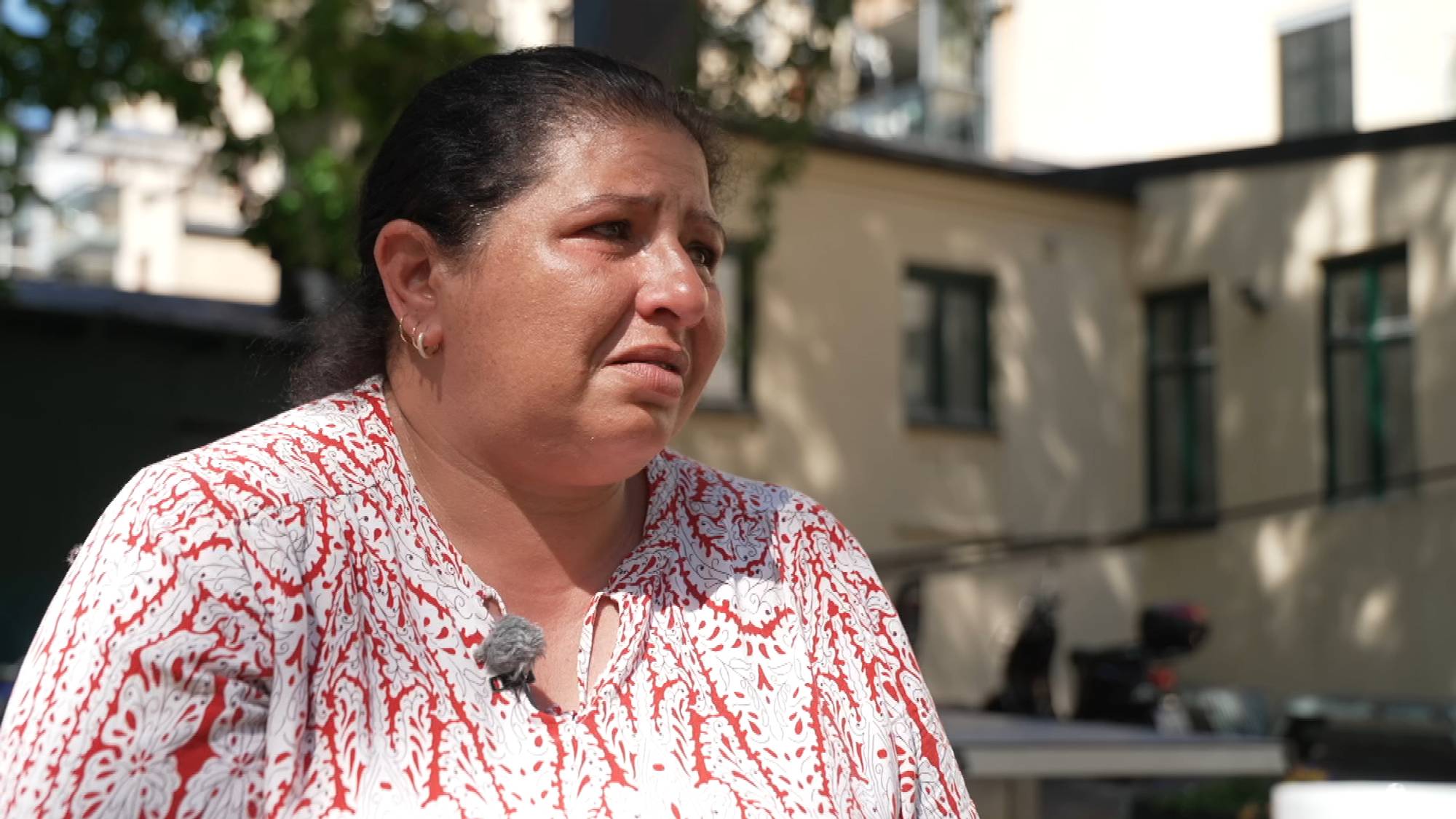 Cristina er trist når hun forteller om diskrimineringen hun har opplevd