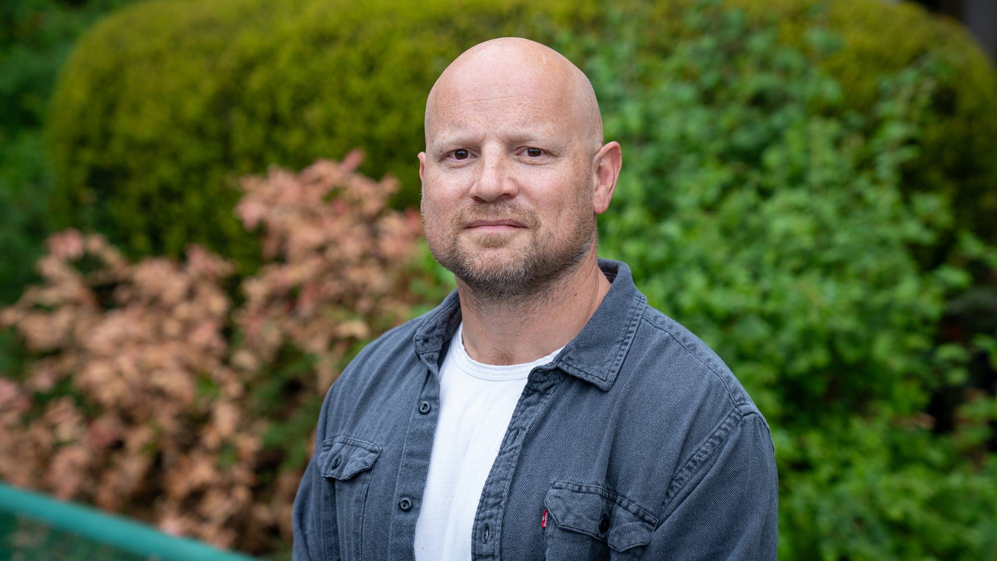 Andreas Gustavsen er sjukepleiar og paramedisinar. Han jobbar med ebola. 
