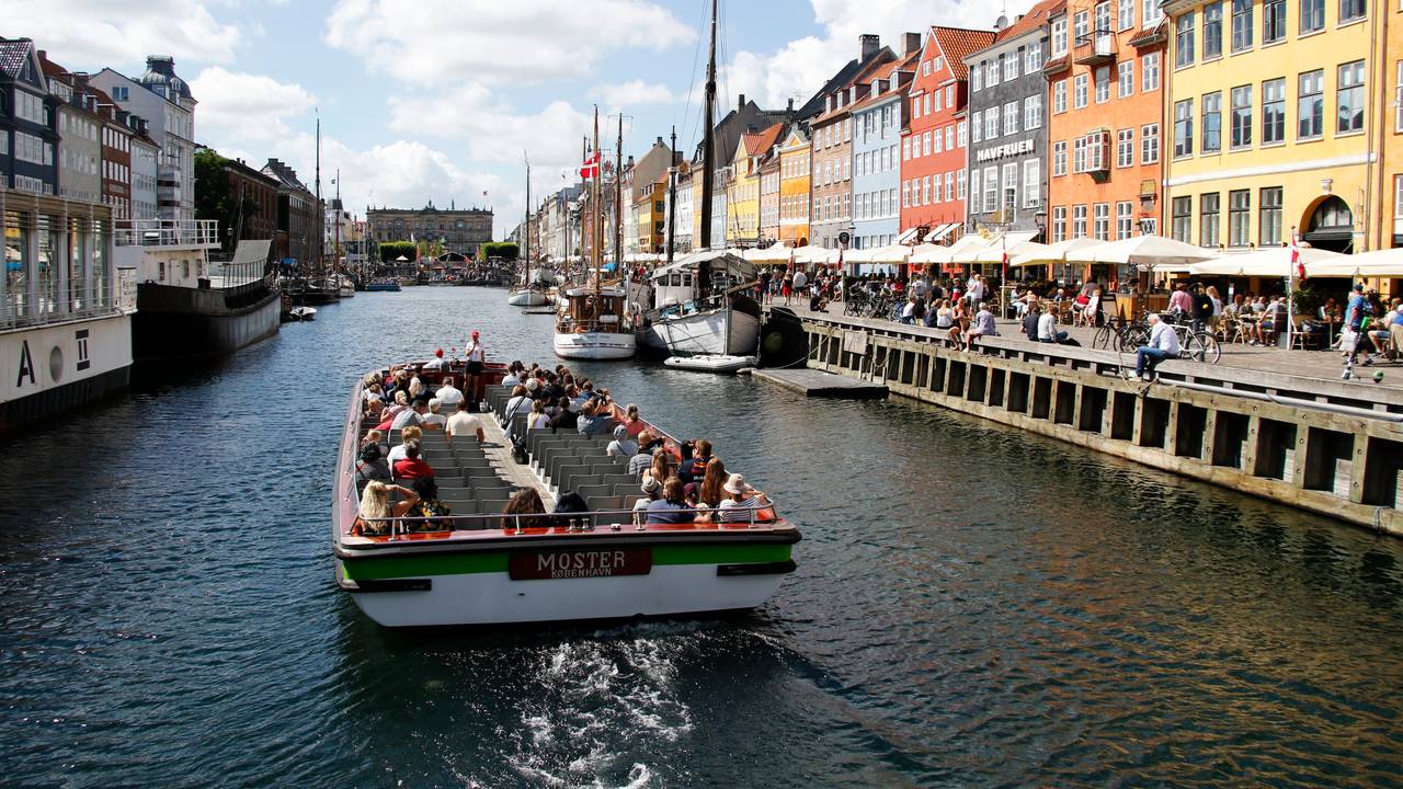 Kanalbåt i København