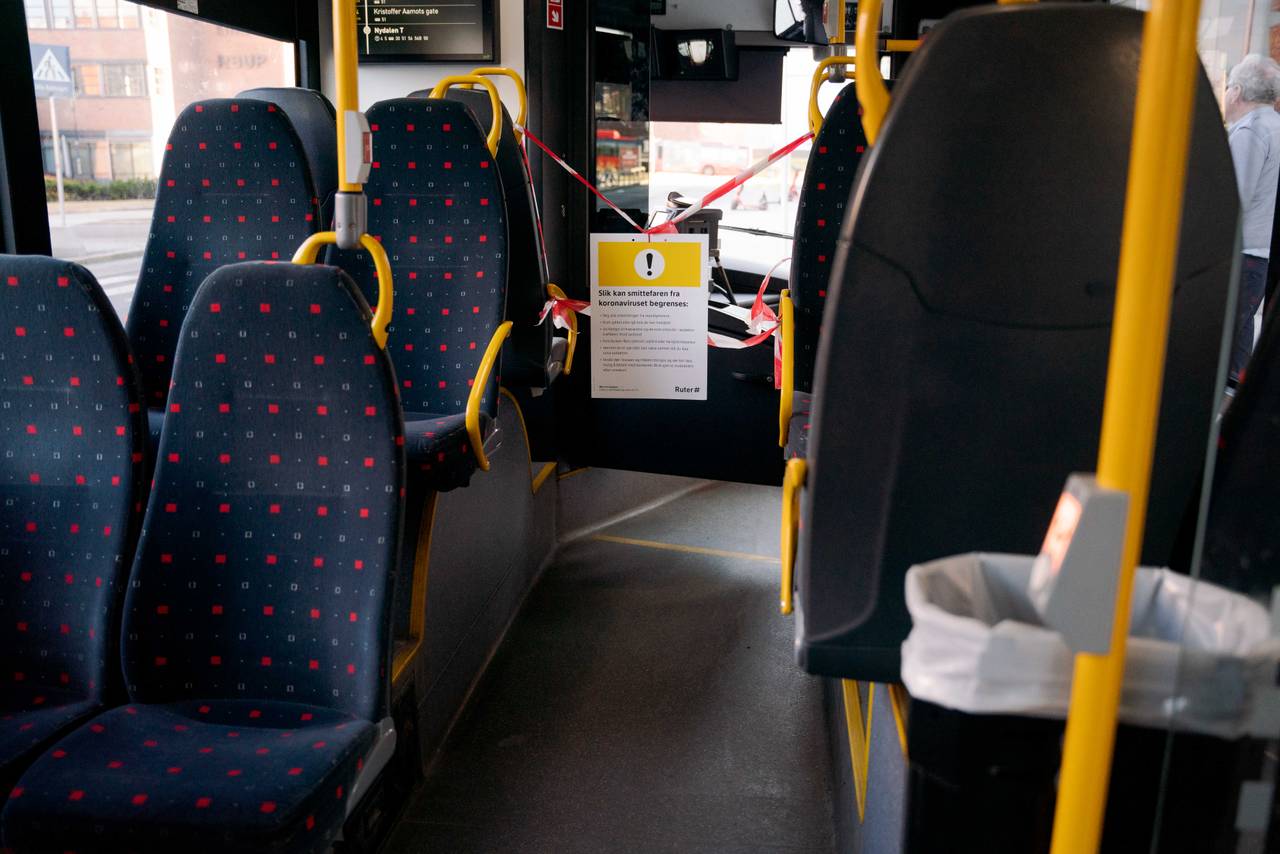 Sperre på bussen for å hindre korona-smitte.