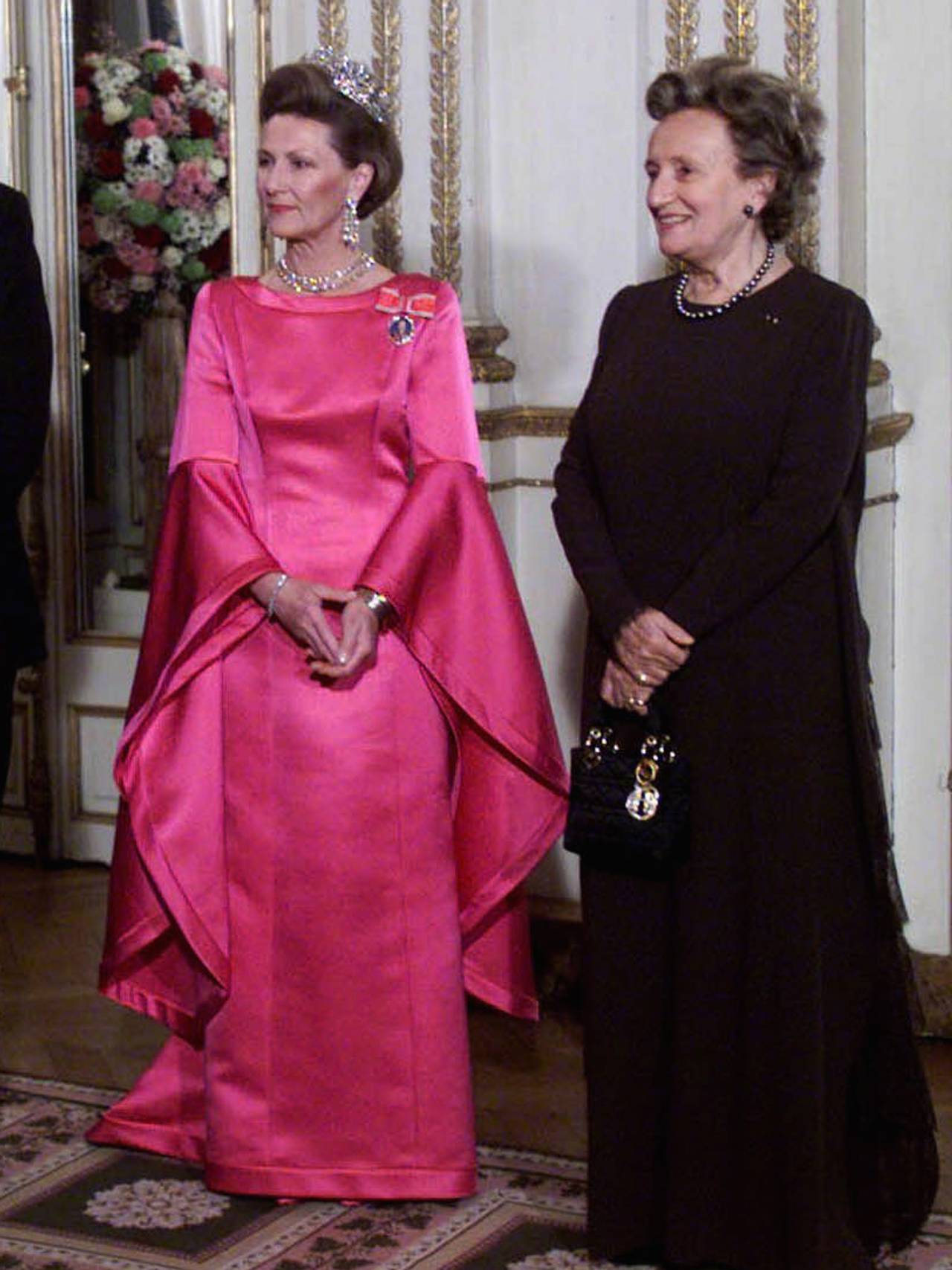 Dronning Sonja i ståkjolen