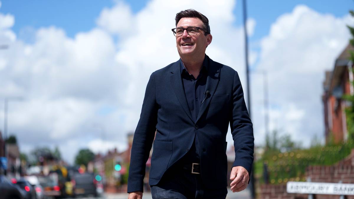 Andy Burnham ønsker å ta over etter Keir Starmer