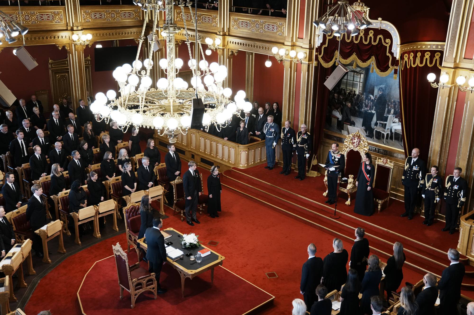 Kong Haakon VIII taes i ed i Stortinget