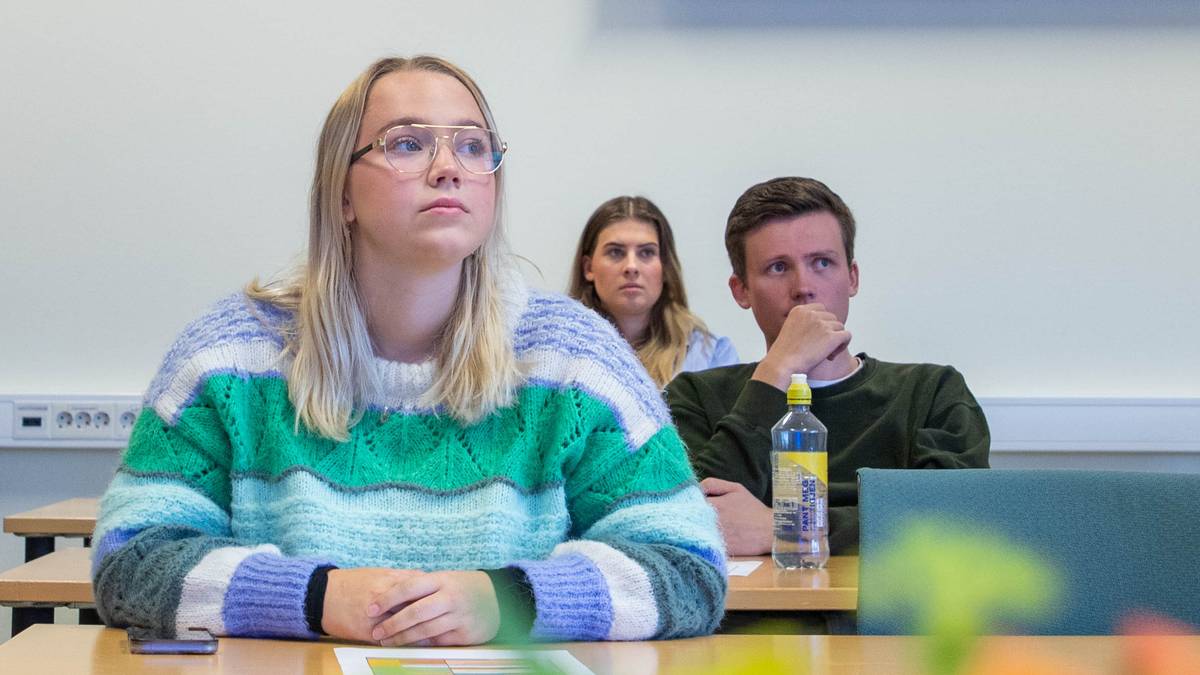 Berre attended a teacher training course at 15 Stort University – NRK Westland
