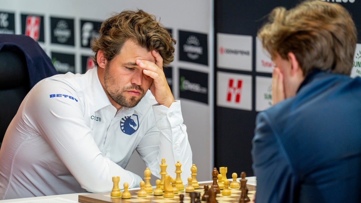 Magnus Carlsen bukket og tapte – følte seg «ræva»