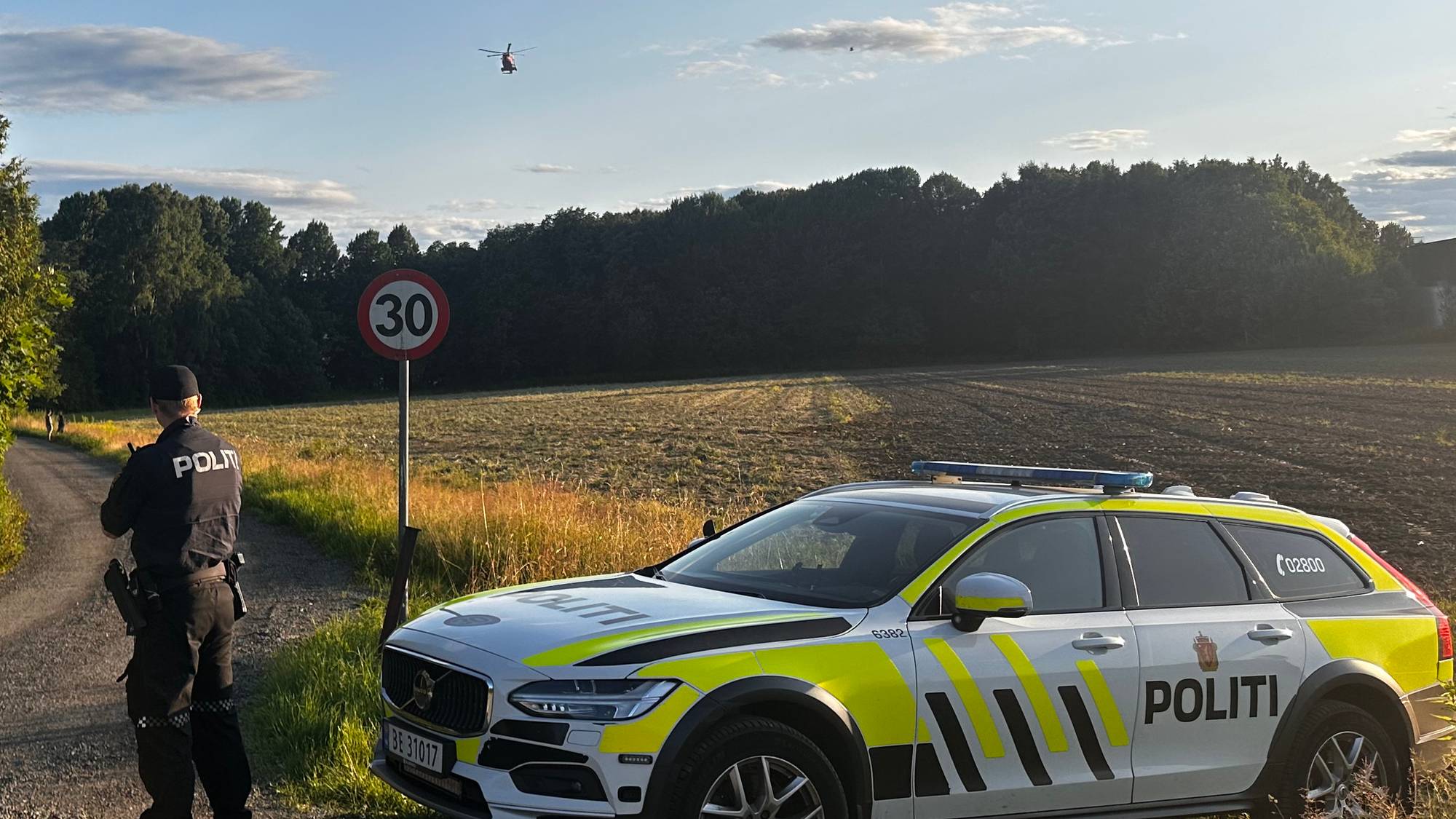 Politiet på stedet i Lier