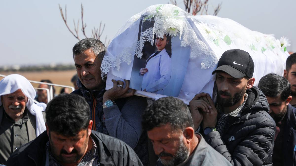 Hundrevis av sivile drept i Syria – studenten Shinda (19) var en av dem
