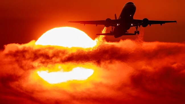 Fly tar av mot sola i Tyskland