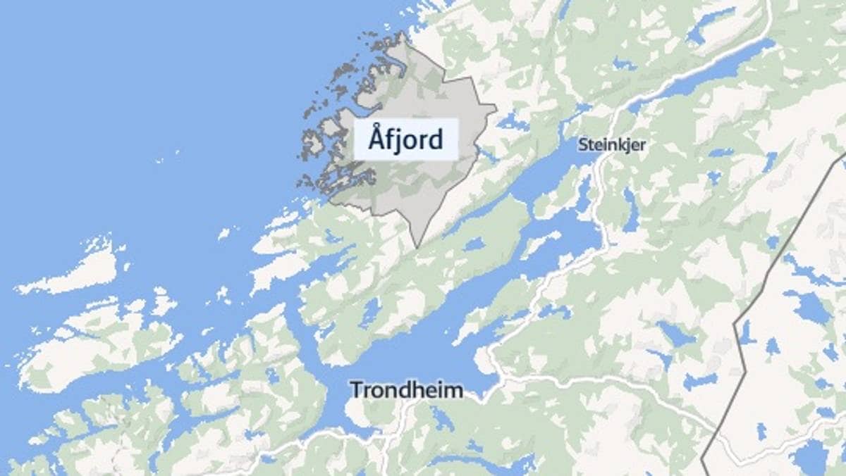 Bil i bergvegg i Åfjord