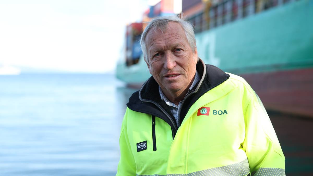 Taubåtkompaniet fikk jobben med å få løs containerskipet