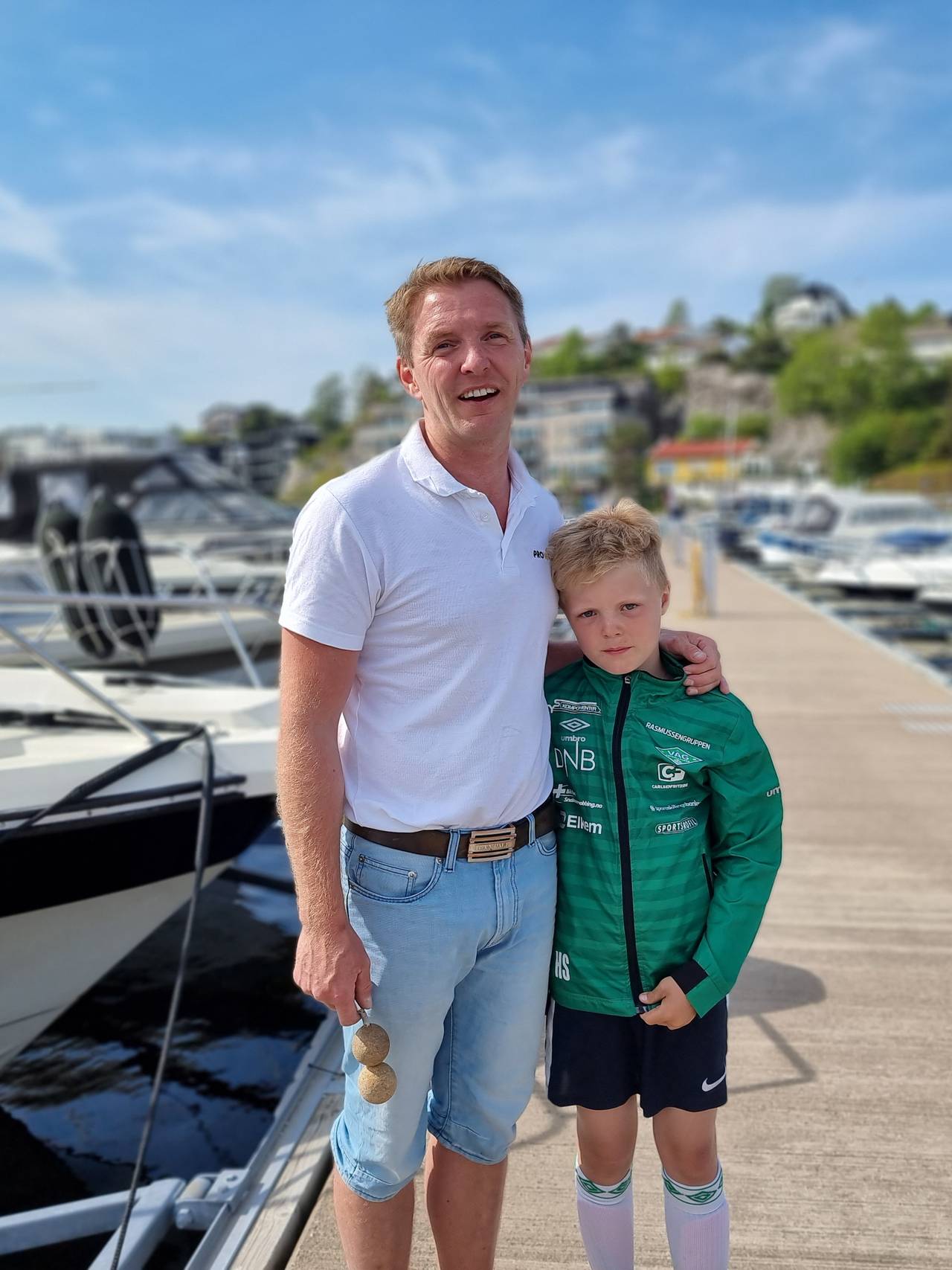 Tommy Sangvik og sønnen Simon Hartvig Sandvik.