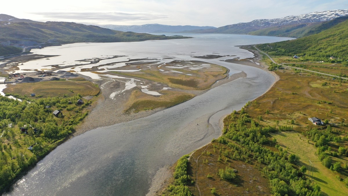 Regjeringens fjordpolitikk kritiseres: Forbud i Oslofjorden, dumping i Repparfjorden