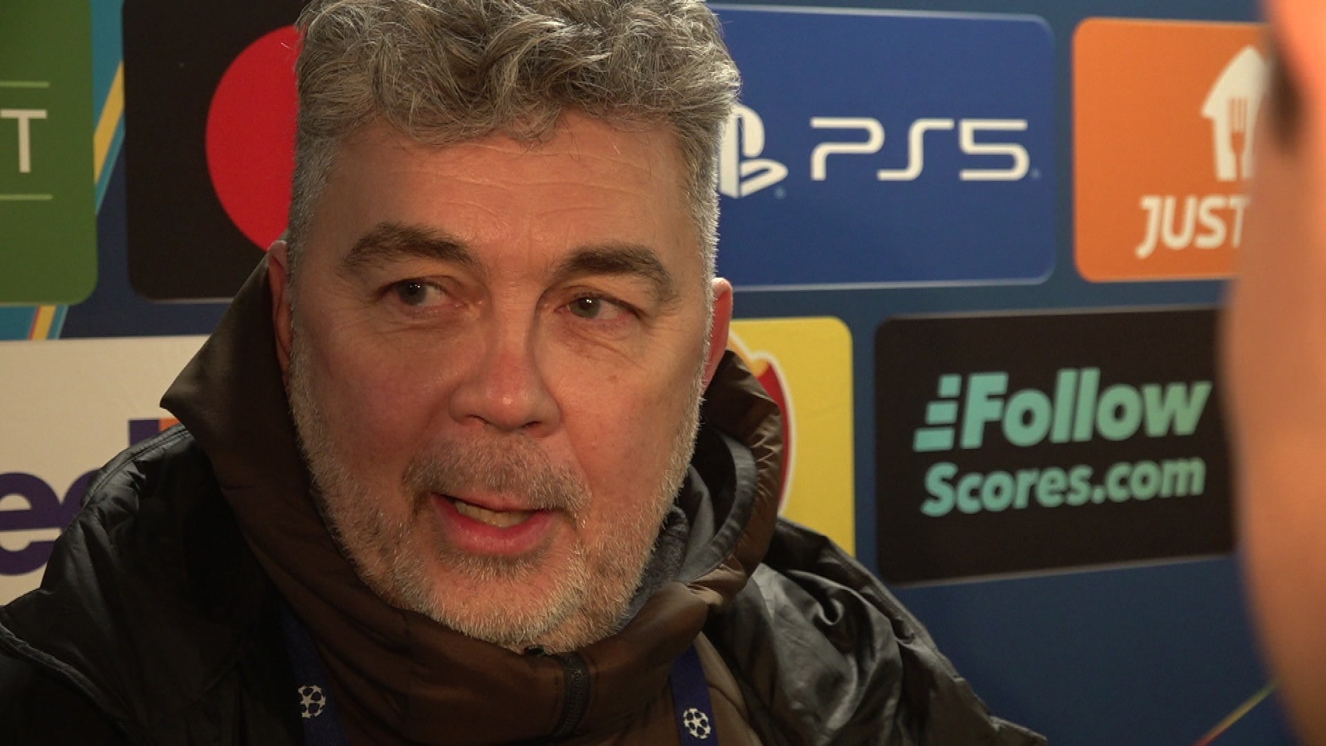 – Må kanskje skaffe hybridgress