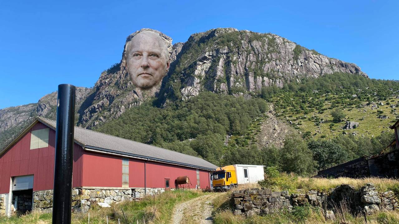 Fotomontasje av kong Harald i fjellet i Lauperak i Bjerkreim, etter ide fra Arvid Mæland.