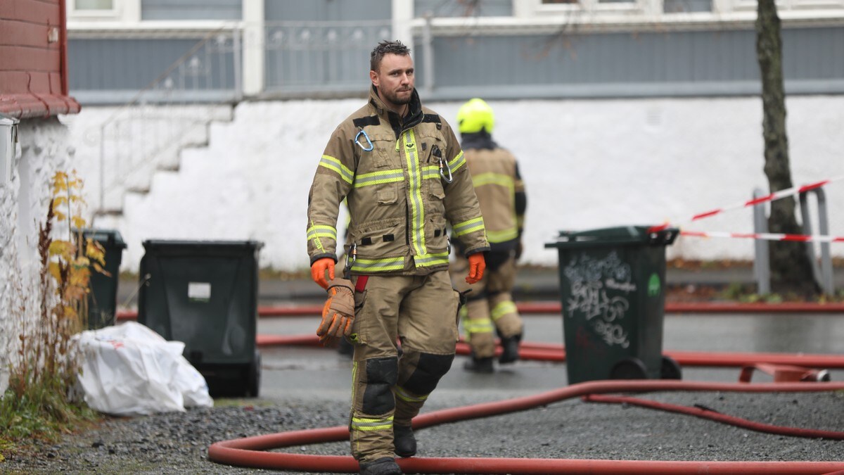 Brann i trehusbebyggelse på Møllenberg i Trondheim