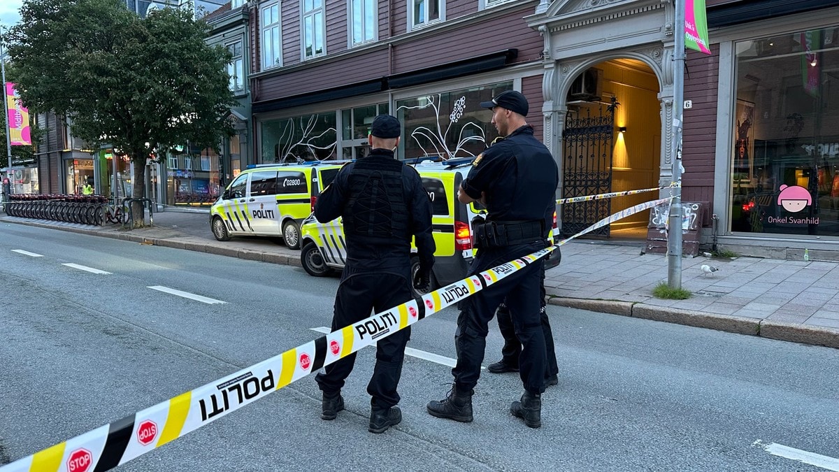 Politiet leter etter flere involverte etter knivstikking i Trondheim