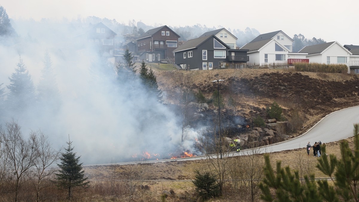 Flere gressbranner i Rogaland – sivilforsvaret kalt ut på brann i Gjesdal