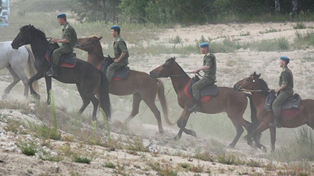 Russiske soldater på hester