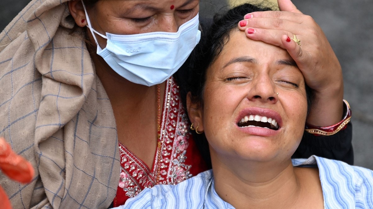 Myndighetene: Over 1000 døde etter flommen i Nepal