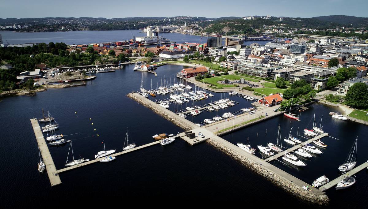 Starter bygging av ny badstu