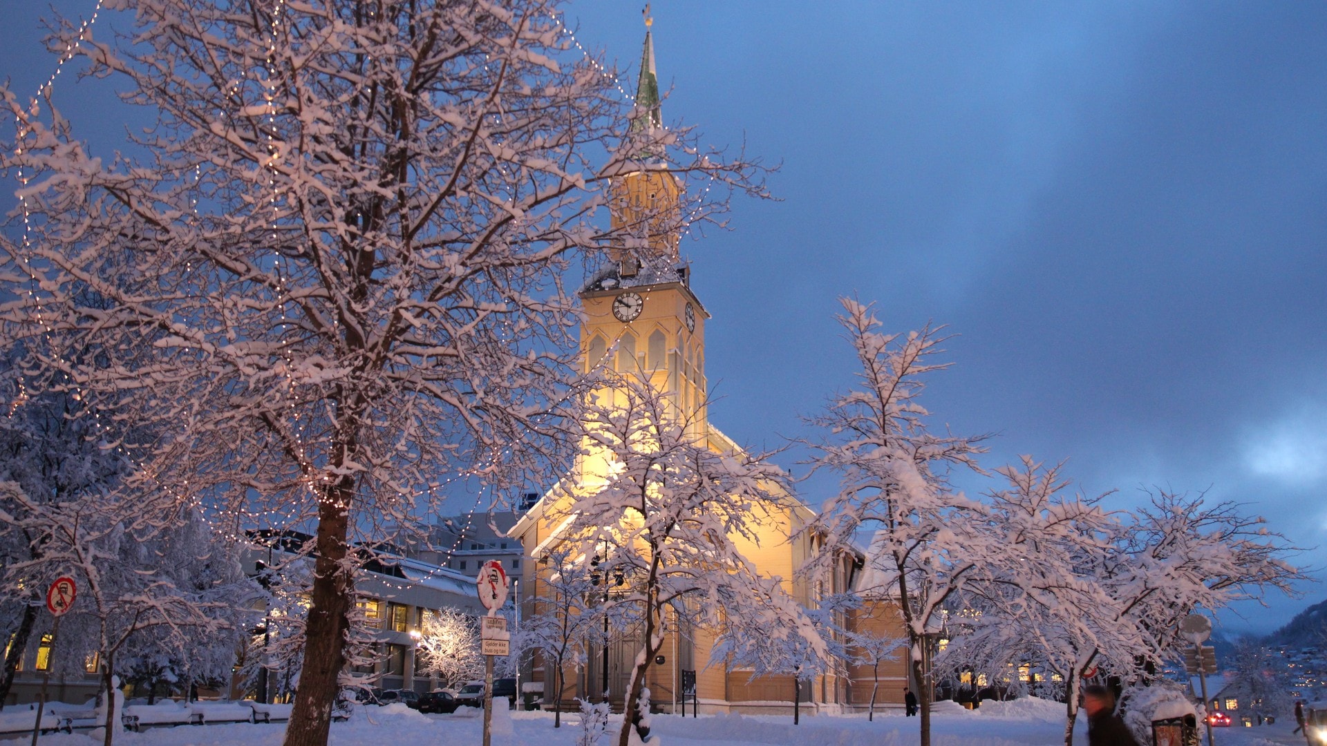 NRK TV - Høytidsgudstjeneste fra Tromsø domkirke