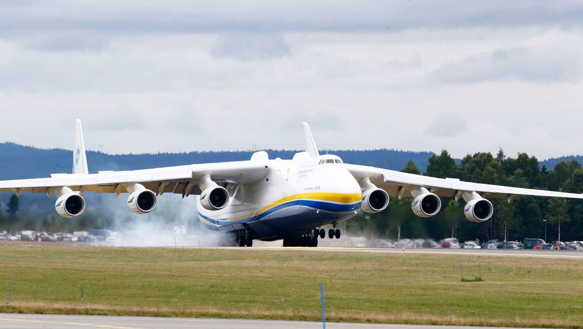 verdens-st-rste-fly-i-norge-antonov-an-225-mriya-nrk-norge
