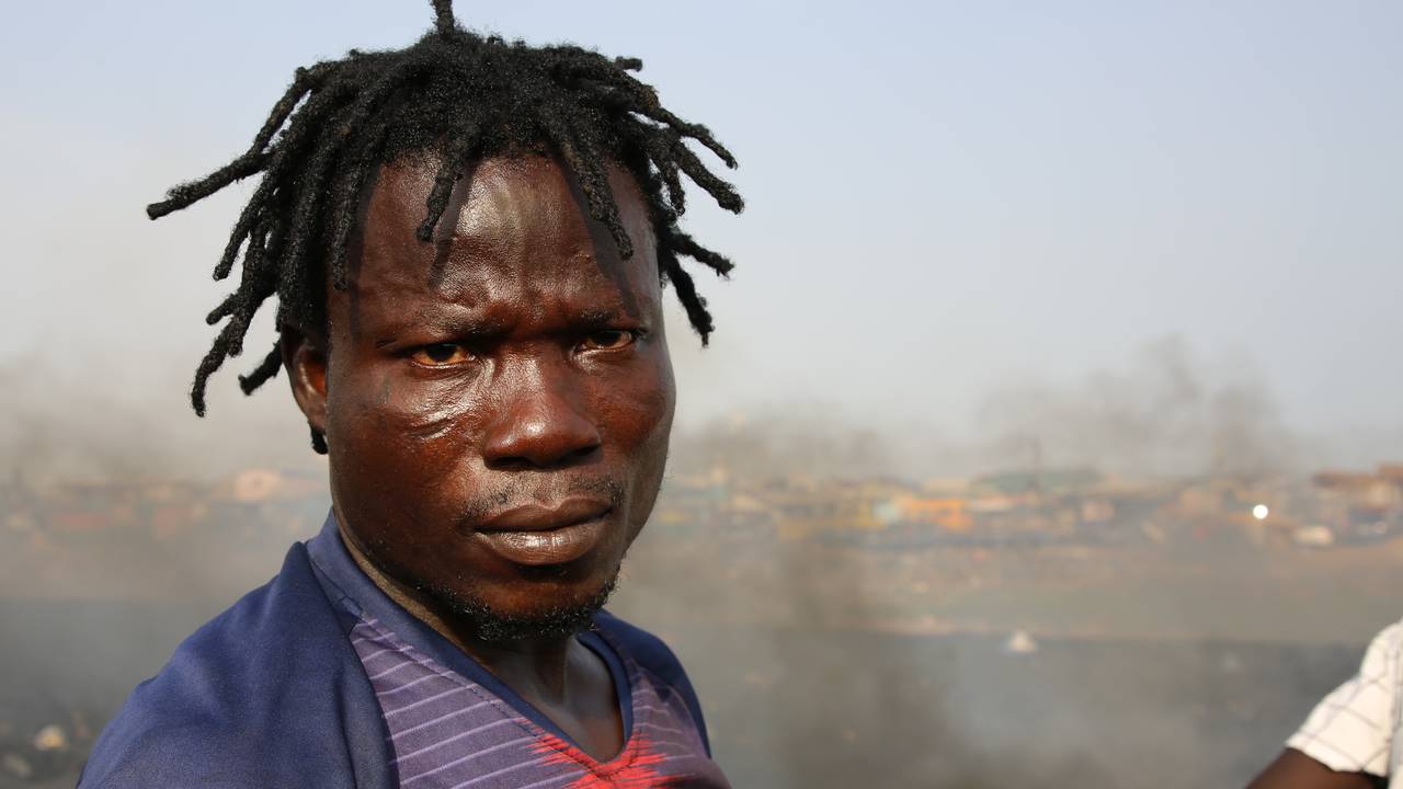 Mohammed Awal jobber på skrap-plassen Agbogbloshie, j Accr