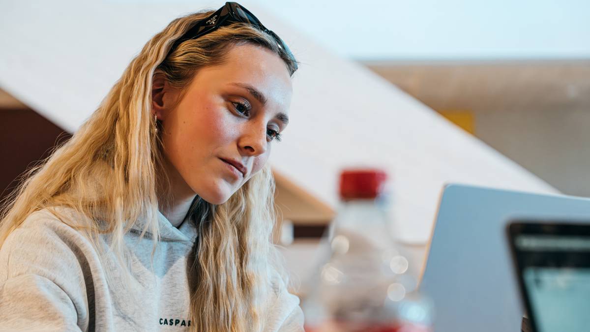 Celina (24) dropper fylla: – Det har vært en ukultur i Norge