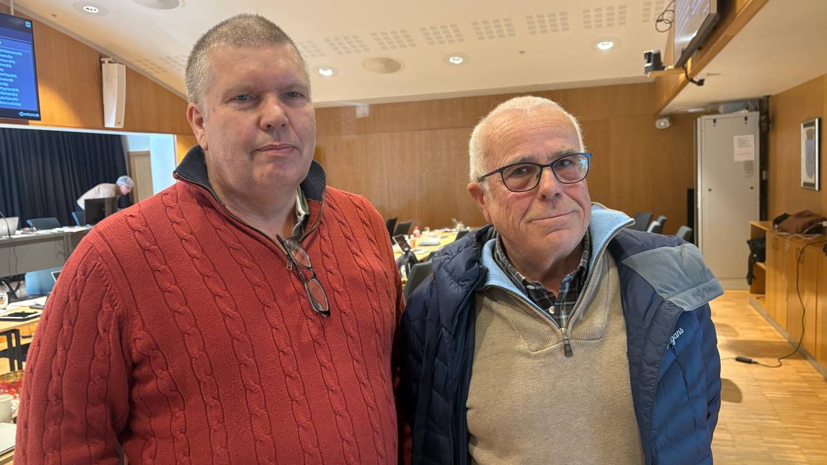 Skal se på rutinene for innkalling til møter