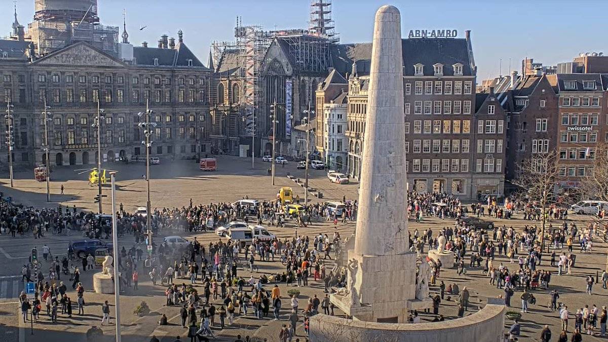 Amsterdam: Flere skadet i knivangrep