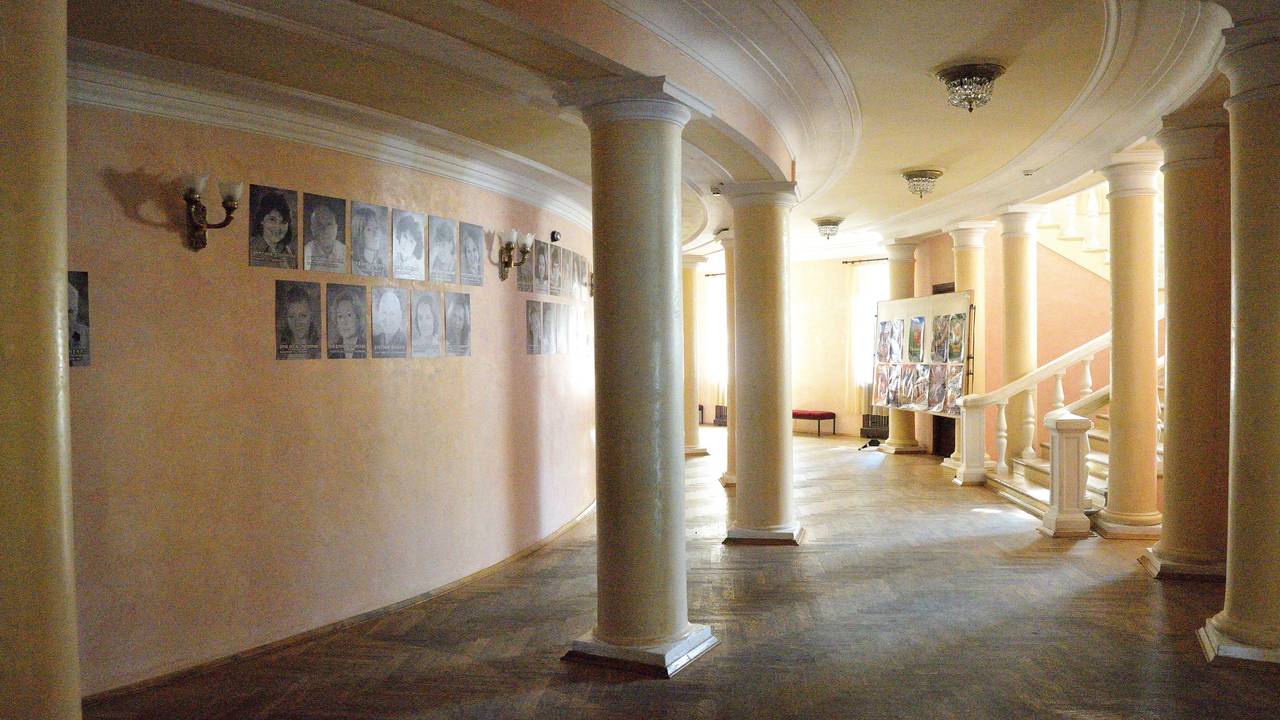 Ukraine Mariupol Theater Airstrike