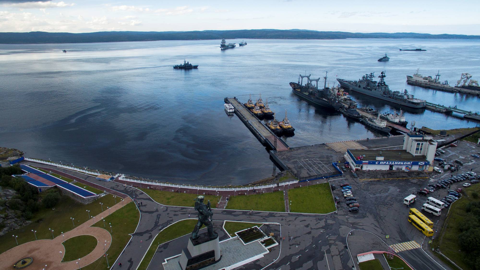 Главная база. Североморск порт. База подводных лодок Северного флота Североморск. Североморск столица Северного флота. Североморск Главная база Северного флота.