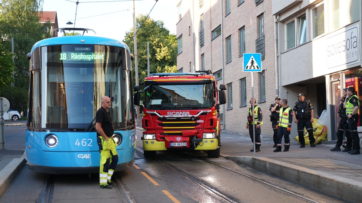 Fotgjenger påkjørt av trikk – fremstår alvorlig skadet