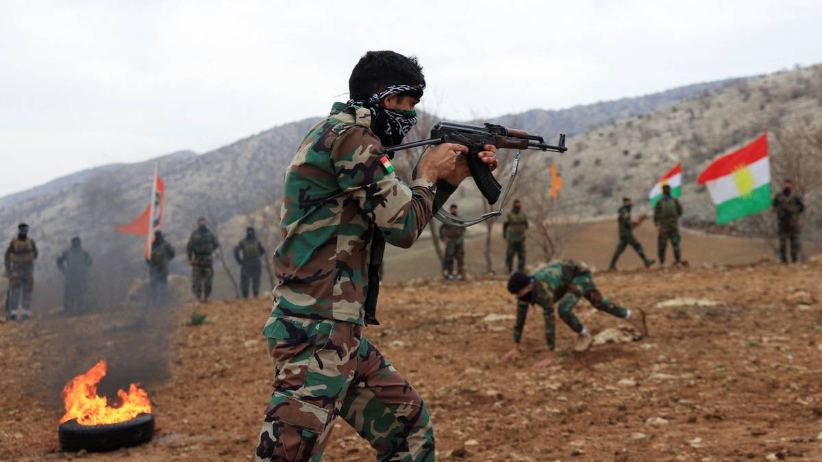 Iransk-kurdiske grupper sier de er klare til å bli med på USAs angrep mot Iran