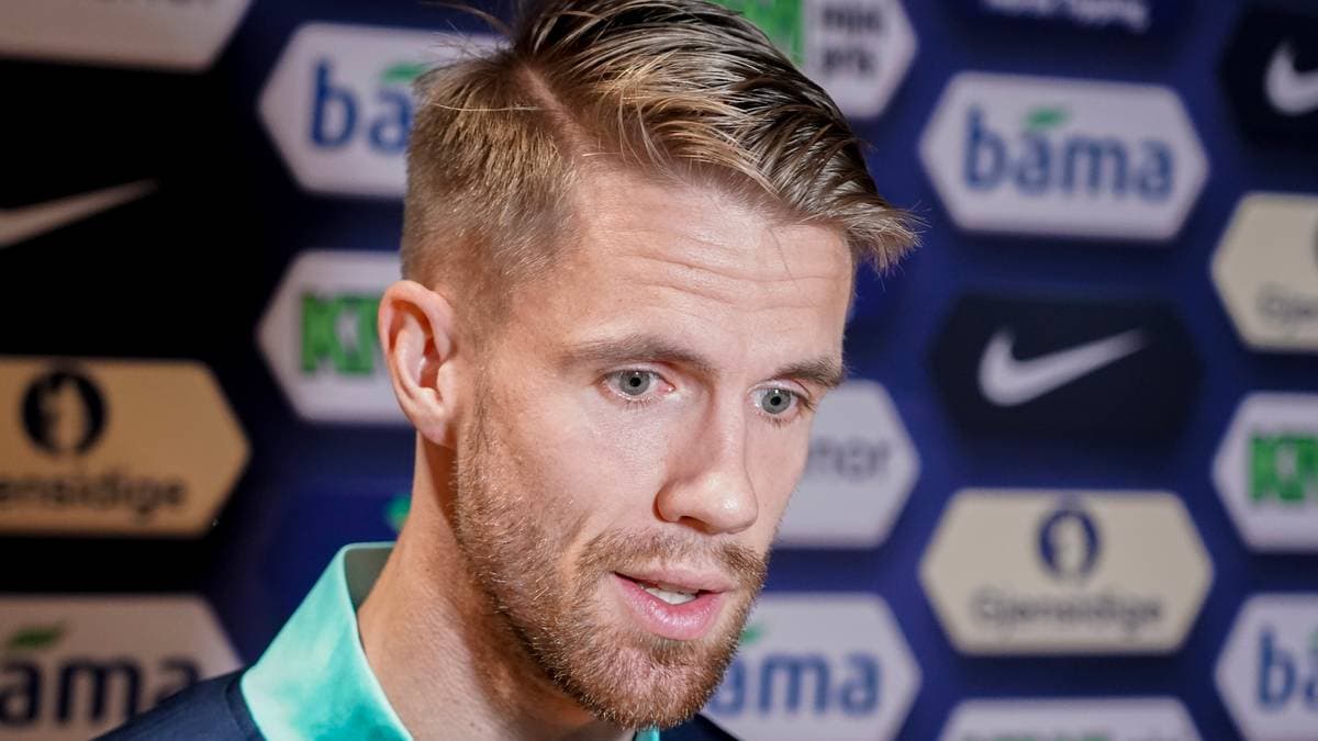 Ajer kommer til samlingen med skadetrøbbel